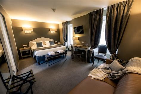 HÔTEL LE LION D'OR - Prices & Hotel Reviews (Bayeux, France)