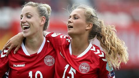 Denmark men's team offer wages to women after pay dispute - BBC Sport