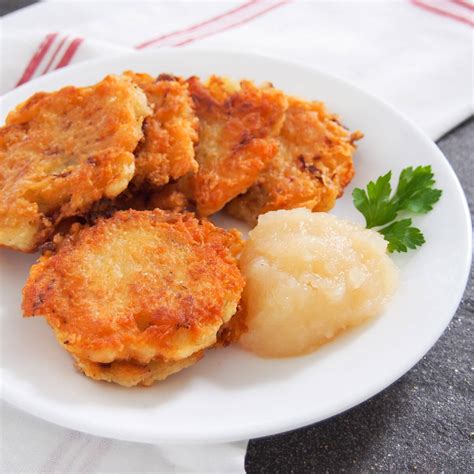 German potato pancakes (kartoffelpuffer) - Caroline's Cooking