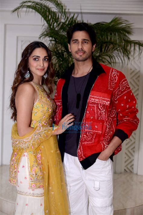 Photos Sidharth Malhotra and Kiara Advani snapped during Shershaah ...