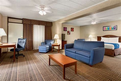 Park Inn By Radisson Sharon Rooms: Pictures & Reviews - Tripadvisor