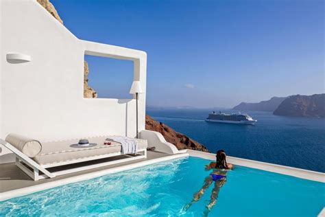 Island hopping in Greece: BEST places to visit and USEFUL things to know