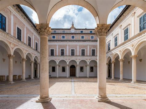 Urbino: Il Palazzo Ducale di Urbino. I frammenti e il tutto - Mostra Arte contemporanea‎ in Marche