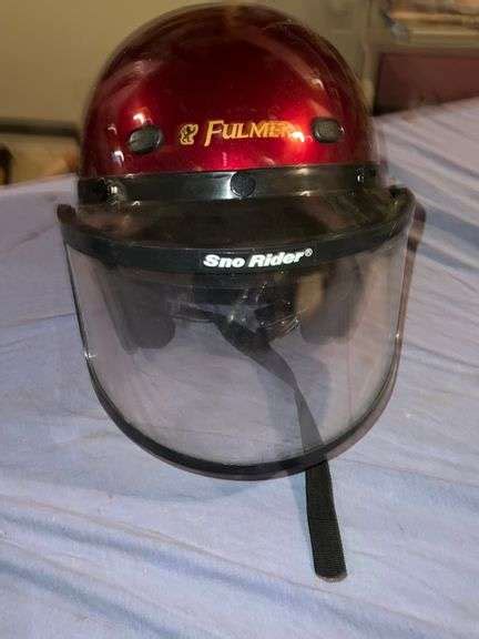 VINTAGE SNOWMOBILE HELMETS AND GOGGLES - McLaughlin Auctioneers, LLC- mc-bid.com