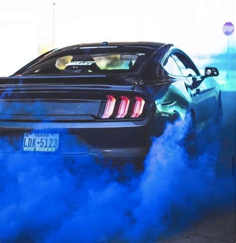 Car Blue Smoke From Exhaust Pipe - Leo-has-Reyes