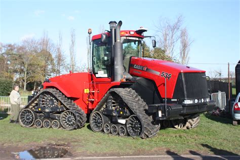 Image - Case-IH 535 Quadtrac at Newark 09 - IMG 5841.jpg - Tractor & Construction Plant Wiki ...