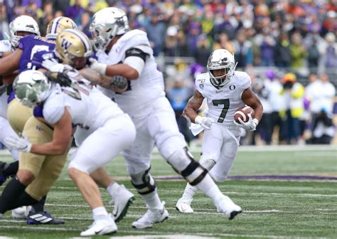 PHOTOS: Oregon Ducks rally to beat rival Washington Huskies - oregonlive.com