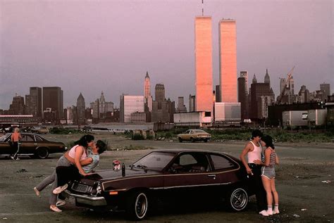 Lovers in Manhattan late 1970's : r/OldSchoolCool