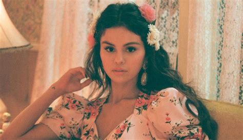 Selena Gomez drops new Spanish-language single 'De Una Vez'