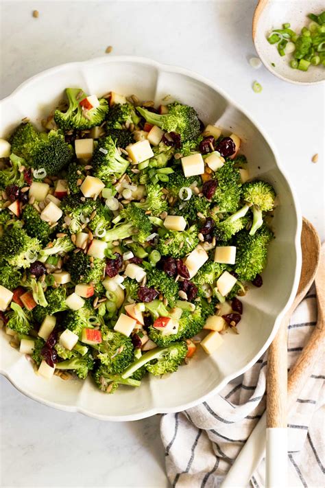 Easy Broccoli Salad (without bacon or mayo)