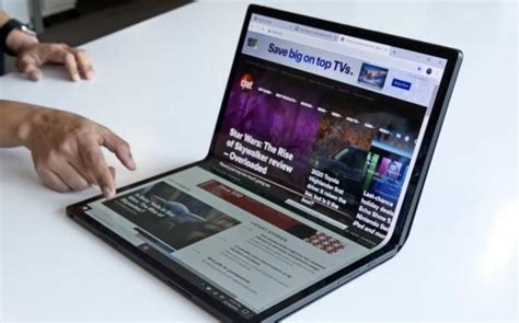 Intel's new Horseshoe Bend: a gigantic 17-inch foldable laptop concept