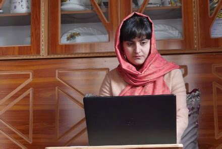 1,000 Afghan Female Journalists Left Industry Since 2014: NAI | TOLOnews