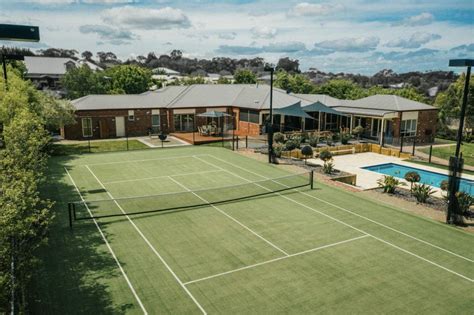 Reddy, Set, Go! Modern Frankston Court - Private Court in Frankston South - Swimply