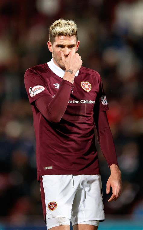 Kyle Lafferty to Rangers - Light Blues fans have mixed reaction to move ...