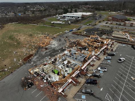 Deadly tornadoes cut path of destruction in Tennessee - December 11 ...