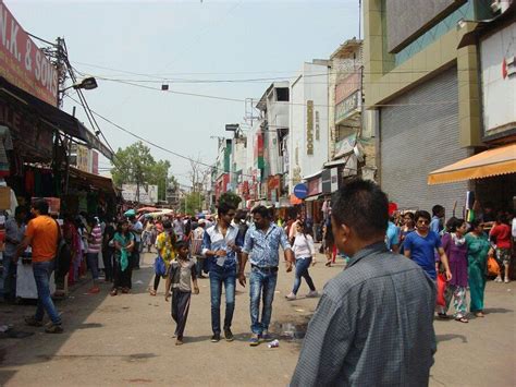 Lajpat Nagar Central Market (New Delhi) - 2021 All You Need to Know ...