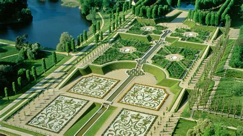 Frederiksborg Castle Gardens | See the Baroque Gardens in Hillerød | VisitNorthSealand