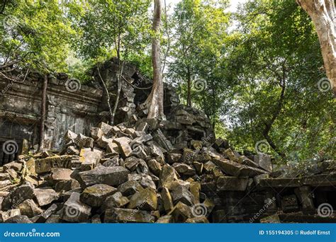 Ruins of Ancient Beng Mealea Temple Over Jungle, Cambodia Stock Image ...