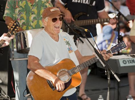 Jimmy Buffett Surprises 'Parrot Head' Fans In Key West