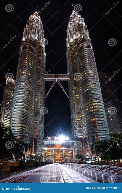 Petronas Towers at Night Kuala Lumpur Malaysia Editorial Stock Photo ...