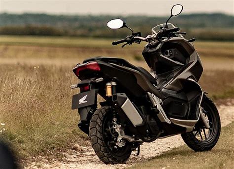 2021-honda-adv-150-price-specs-malaysia-150cc-adventure-scooter-7 ...