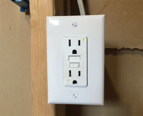 GFCI Outlet Won't Reset: Troubleshooting GFCI and Other Dead Outlets