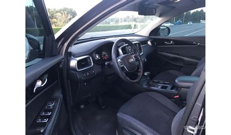 Used Kia Sorento LX 2.4L V4 2019 for sale in Sharjah - 687973