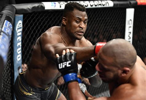 Francis Ngannou, Deiveson Figueirdo win title fights at UFC 270 | MMA ...