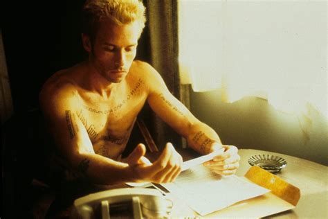 Christopher Nolan’s Memento to Get a Baffling Remake | Vanity Fair