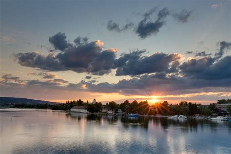 Sunset in Konstanz, Germany by Toasti [2048x1365] : r/SkyPorn