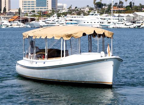 Duffy-Boat-Rental-Newport-Beach - Gentlemen's Guide OC