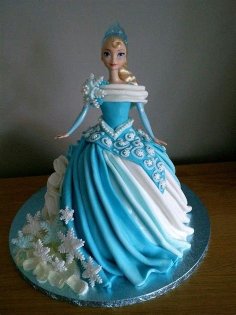 Pin by Marcela Jordàn on Tortas | Barbie doll birthday cake, Elsa doll ...