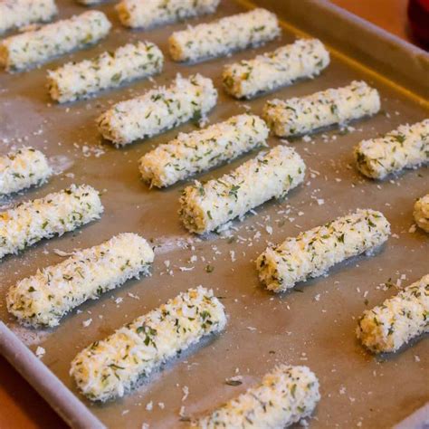 Homemade Mozzarella Sticks made with Cheese Strings | Mozzarella sticks, Mozarella recipes, Fun ...