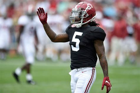 Two current, two former Alabama football players set to graduate - al.com