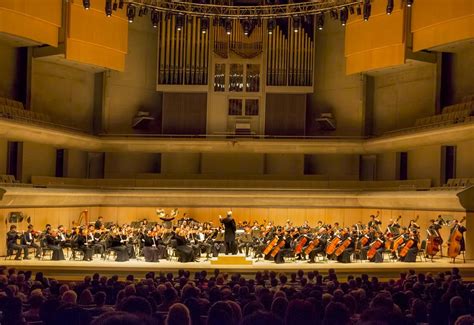 Shen Yun Symphony Orchestra Performs to Full House in Toronto, Canada ...