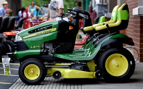 Best Riding Lawn Mower Brands 2024 Schrikkeljaar - Lila Magdalen