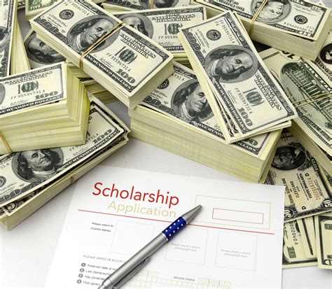 The Ultimate Guide to Finding and Winning College Scholarships ...