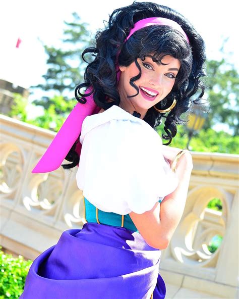 Esmeralda hunchback of notre dame Disney World Characters, Disney Films, Disney And Dreamworks ...