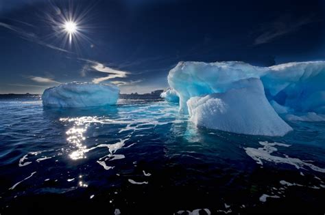 Everything you need to know about Antarctic icebergs