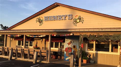 Henry's Restaurant - OuterBanks.com