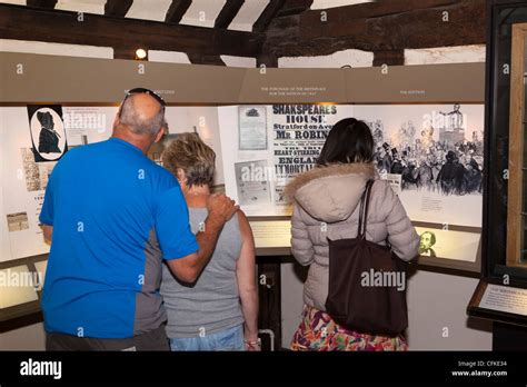 Shakespeare birthplace interior hi-res stock photography and images - Alamy