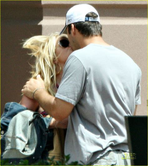 Jessica Simpson: Romo Love Rekindled!: Photo 1184211 | Jessica Simpson, Tony Romo Pictures ...