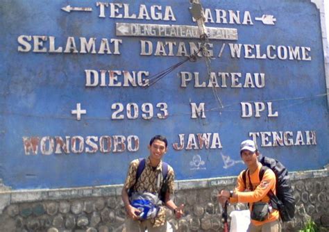 SEKANJI: Telaga Warna Pegunungan Dieng Wonosobo Jawa Tengah