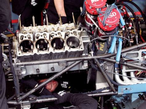 The Brilliant Lunacy of Top Fuel Dragster Engineering – Spannerhead