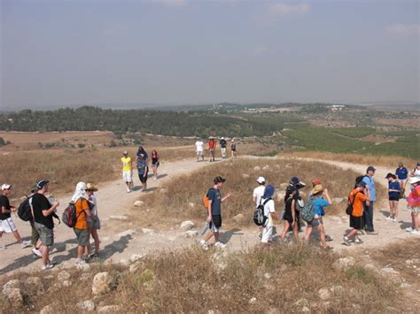 IsraelExperts: Hiking the Burma Road and looking at the connections ...