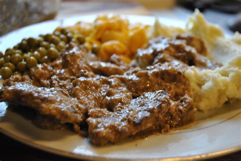 Smothered Liver And Onions With Gravy Recipe