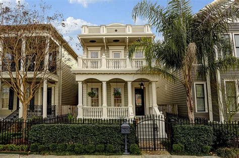 Mardis Gras Never Ends These French Colonial Homes - JHMRad | #114571