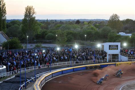 Speedway 2023 admission prices confirmed (and U16s go FREE!) - Oxford Stadium