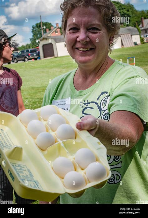 family picnic game Stock Photo - Alamy