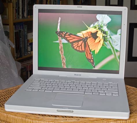 iBook G4 laptop | Apple Macintosh 14" iBook G4 laptop comput… | Flickr